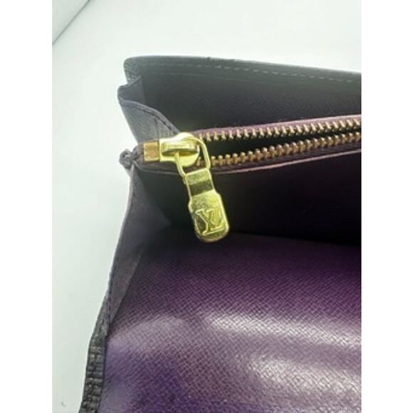 Louis Vuitton Epi International Wallet Trifold Beautifully Painted Exterior - Picture 13 of 14
